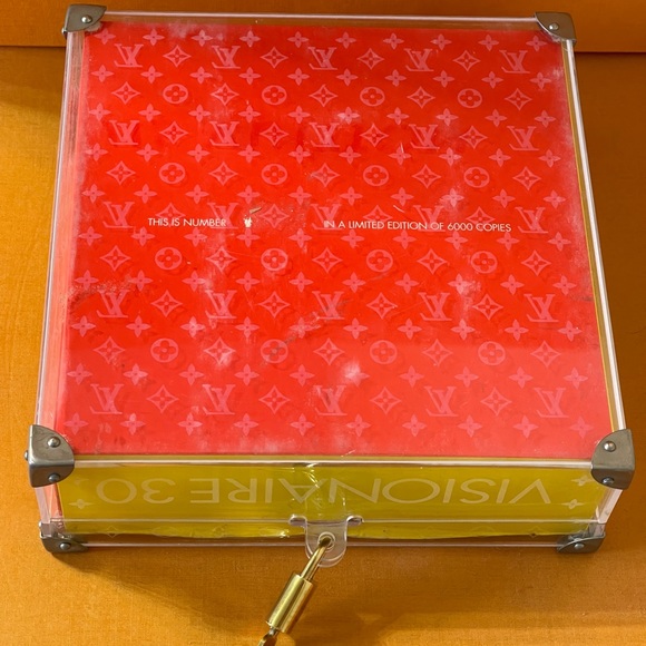 Louis Vuitton Spain LV Cup Limited Visionaire 30 Lucite Trunk Puzzle Game Rare - Picture 8 of 16